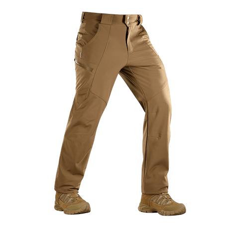 M-Tac Bukser Soft Shell Vinter i brunt softshell-materiale med fleecefor, ideelle til efterår og vinter.