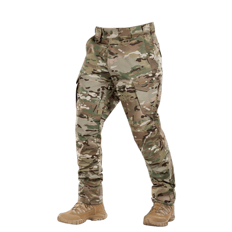 Klassiske camouflage M-Tac Bukser Aggressor Elite NYCO, lavet af slidstærkt 50% nylon og 50% bomuld rip-stop stof, til taktisk brug.