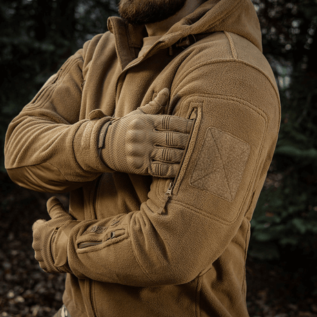 M-Tac Division Gen.II Windblock Fleecejakke til beskyttelse mod vind, designet i polyester med WindBlock-membran til maksimal varme.