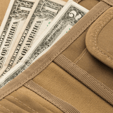 M-Tac Pung med Patch Panel Elite Large i 1000D CORDURA® med dollarsedler i lommen