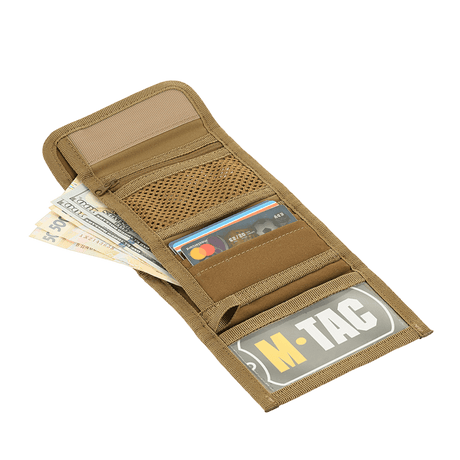 M-Tac Pung med Patch Panel Elite Gen. II i åbnet tilstand, viser rum til kontanter og kort, lavet af slidstærkt materiale.