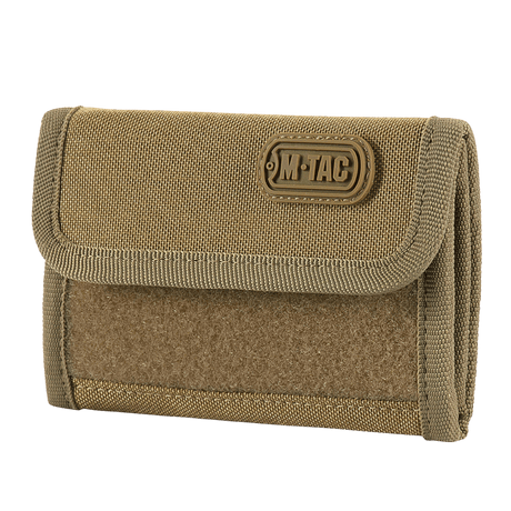 M-Tac Pung med Patch Panel Elite Gen. II i robust Oxford og Cordura 500D, med rum til sedler, kort og mønter, set fra siden.