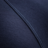 Detalje af M-Tac Raglan Athlete med raglanærme og søm i fokus, lavet af bomuld og elastan, til sport og hverdag.