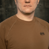 M-Tac Raglan Athlete sweatshirt med rund hals og raglanærmer i coyote farve, perfekt til daglig brug.