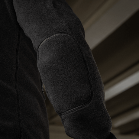 M-Tac Nord Polartec Fleecejakke arm visning med premium Polartec® 200 Series fleece, der kombinerer stil og varmeisolering.