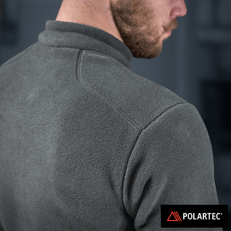 M-Tac Nord Polartec Fleecejakke i grå Polartec 200 Series fleece, set bagfra, viser jakkens tekstur og design i nærbillede.