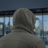 M-Tac Flash Jakke med hætte set bagfra, perfekt til vandreture og sport, letvægts og alsidig jakke til aktive dage.