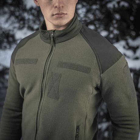 M-Tac Combat Fleece Jakke - holdbar fleecetrøje med vindtæt paneler, designet til varme og komfort i kolde forhold.