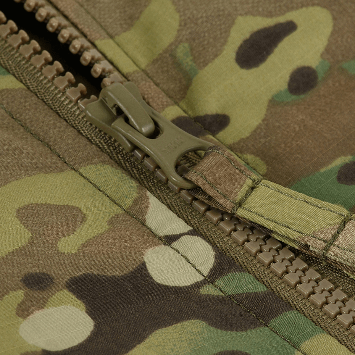 M-Tac Alpha Gen.IV Pro Primaloft Vinterjakke lynlås med Multicam stof