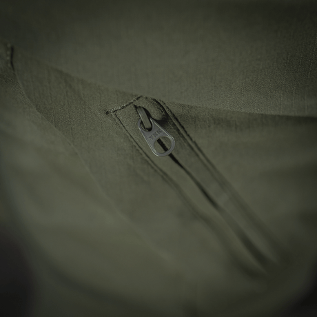 Nærbillede af YKK-lukning på M-Tac Bukser Aggressor Summer Flex Dame med Rip-Stop nylonstof