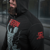 M-Tac Hoodie Freedom med militærinspireret design og premium MagnaColours® print, ideel til hverdags- og friluftsbrug.