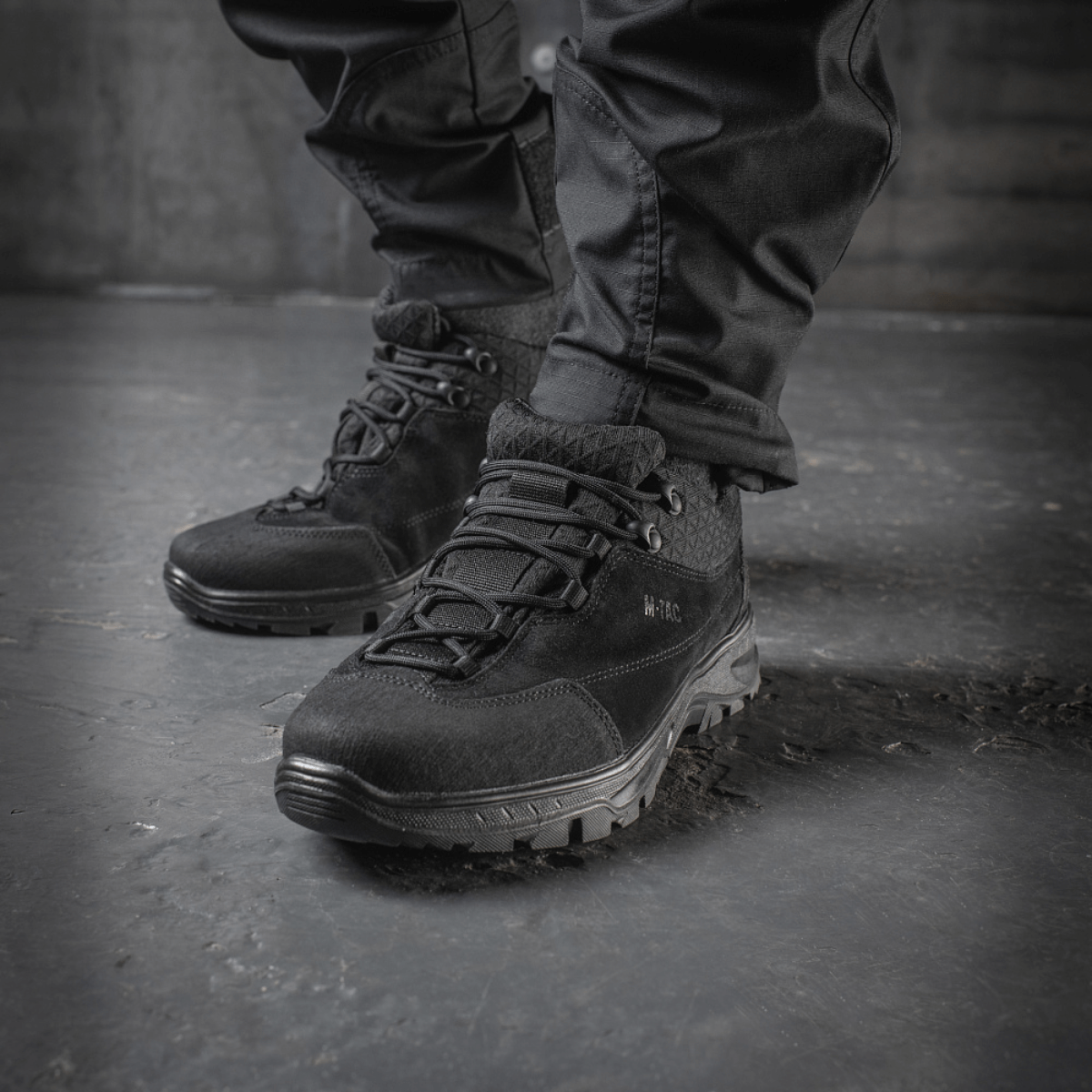 M-Tac Tactical Sneakers Patrol R Vent i sort til trekking og daglig brug, med slidstærkt læder og åndbare meshindsatser.