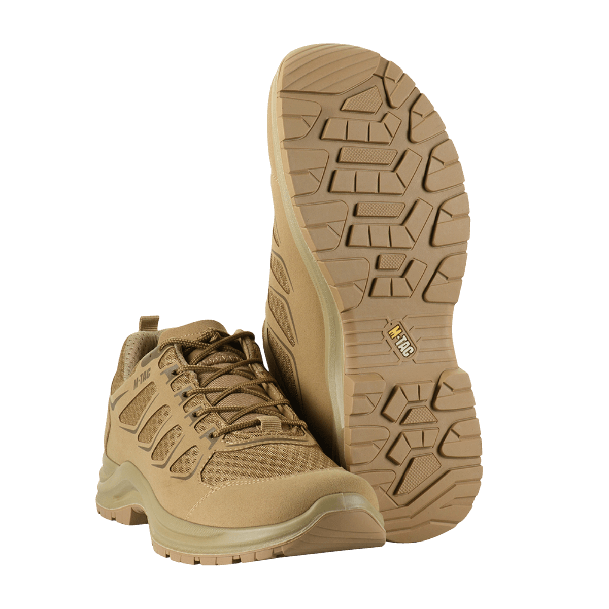 M-Tac Tactical Sneakers IVA i sandfarve med åndbar mesh og forstærket tå, ideel til trekking og outdoor-aktiviteter.