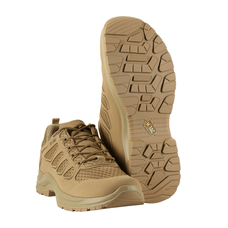 M-Tac Tactical Sneakers IVA i sandfarve med åndbar mesh og forstærket tå, ideel til trekking og outdoor-aktiviteter.