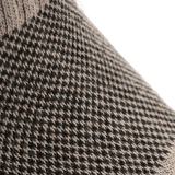 Nærbillede af tekstur på M-Tac Sokker Mk.1, designet til komfort og støtte under lange gåture og krævende aktiviteter.