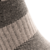 Detaljeret billede af M-Tac Høje Sokker Mk.2 med fokus på tekstur og strikmønster, designet til støtte og komfort under aktiviteter.