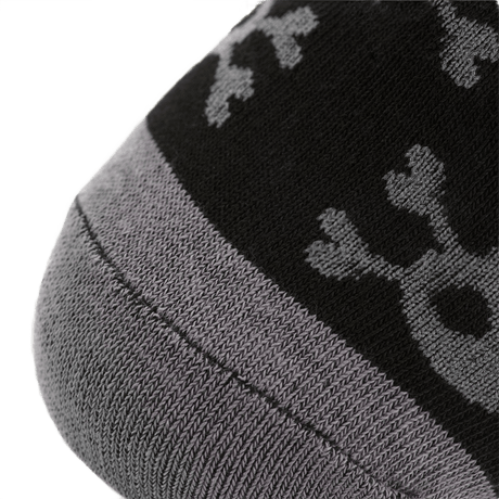 Nærbillede af M-Tac Letvægtssokker Mk.3 Pirate Skull med piratskalle design. Perfekte til trekking og hverdagsbrug, åndbart materiale.