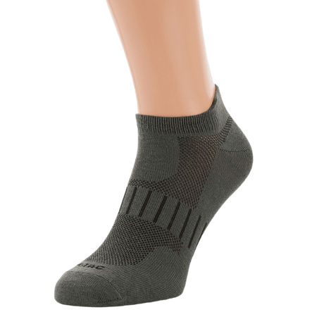 M-Tac Let Sportsokker til løb og udendørsaktiviteter i varmt vejr. Korte, åndbare sokker med elastisk pasform og ergonomiske trykpunkter.