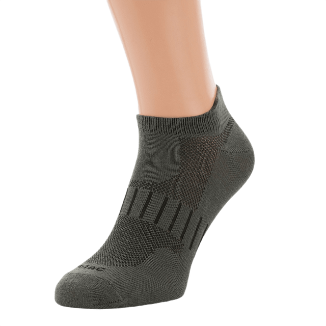 M-Tac Let Sportsokker til løb og udendørsaktiviteter i varmt vejr. Korte, åndbare sokker med elastisk pasform og ergonomiske trykpunkter.