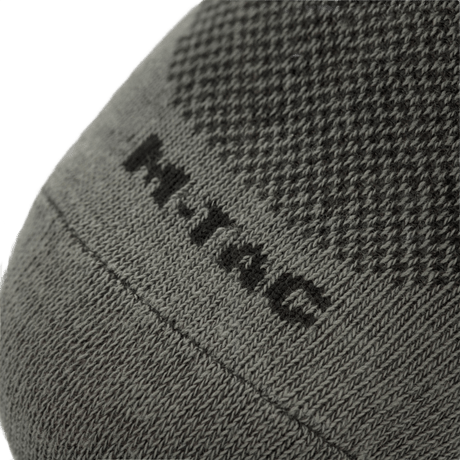 M-Tac Let Sportsokker i gråt, åndbart materiale til løb og sport, med tæt elastisk kant og optimal komfort.