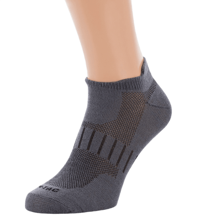 M-Tac Let Sportsokker - grå løbestrømper til udendørsaktiviteter, åndbart og ergonomisk design, kort længde, høj komfort. Materiale: bomuld, polyamid, elastan.