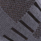 Nærbillede af åndbart materiale på M-Tac Let Sportsokker, designet til optimal komfort under løb og sport i varmt vejr.