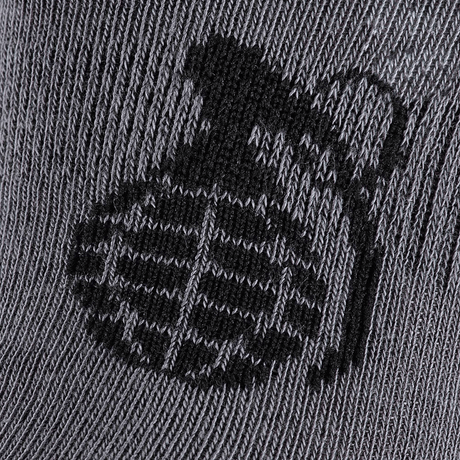 Nærbillede af M-Tac Let Sommersokker Grenader med granatmønster, designet til sport og udendørs aktiviteter.