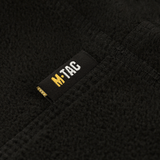 Nærbillede af M-Tac Fleece Neck Gaiter med Snor, sort fleece materiale med M-Tac logo, alsidigt tilbehør til koldt vejr.