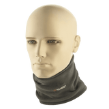 M-Tac Tube Scarf Polartec multifunktionelt halstørklæde på skulpturs hoved, beskytter mod vind og kulde, ideel til udendørs aktiviteter.