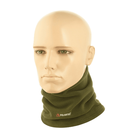 M-Tac Polartec Lang Tubehalstørklæde i oliven, bæres som halsrør på en mannequin, ideel til koldt vejr og udendørs aktiviteter.