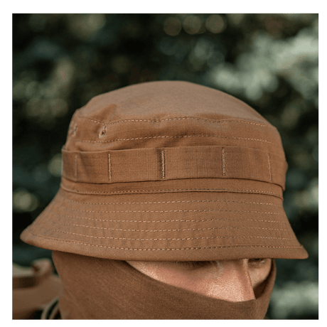 M-Tac Panamahat Gen. II Flex Rip-Stop i brun, lavet af slidstærkt rip-stop stof, perfekt til hverdagsbrug i varme sæsoner.