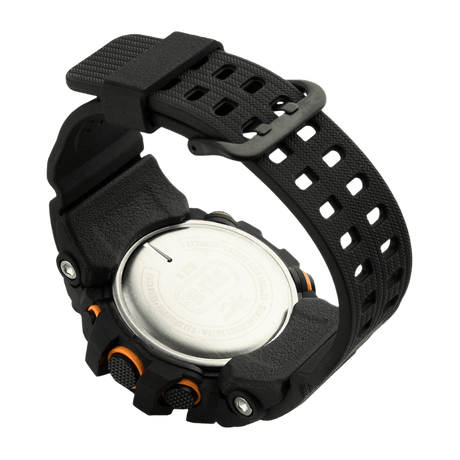 M‑Tac Taktisk Adventure Ur i sort med robust urkasse og vandafvisende design, ideel til outdoor og militærbrug.