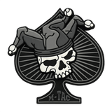 M-Tac Ace of Spades 3D PVC Patch med dødningehoved, velegnet til taktiske formål, fastgøres med Velcro, ideel til outdoor-aktiviteter.