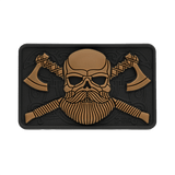 M-Tac Bearded Skull 3D PVC Patch med 3D skægget design og to krydsede økser i slidstærkt PVC-gummi til taktisk brug og udendørs aktiviteter.