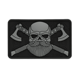 M-Tac Bearded Skull 3D PVC Patch med skægget kranium og økser, velcro fastgørelse, taktisk patch til militær og outdoor udstyr.