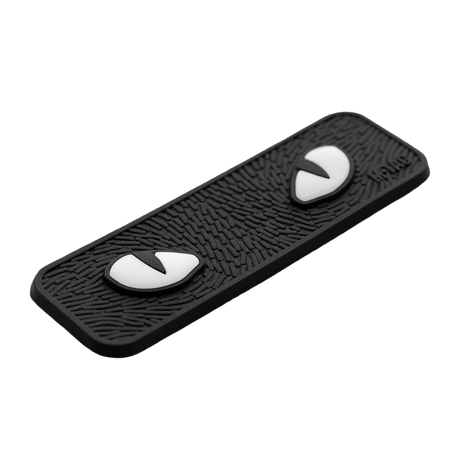 M-Tac Cat Eyes 3D PVC Patch med lysreflekterende 3D-design og Velcro fastgørelse. Perfekt til udendørs og militær brug.