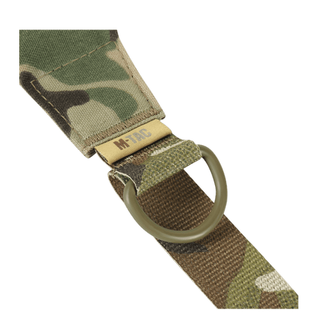 M-Tac Universal Våbenrem i camouflage, designet til optimal håndtering og komfort af geværer med to- og enkelt-punkts fastgørelse.