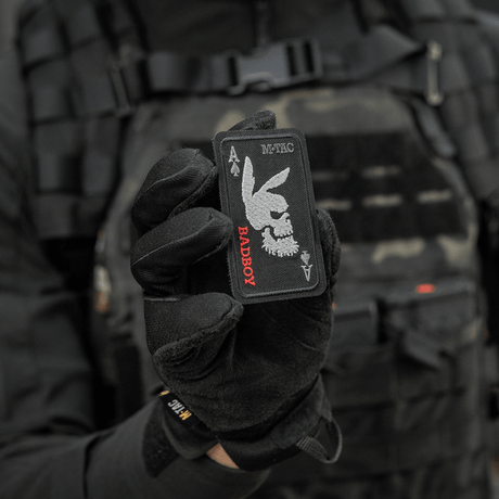 M-Tac Patch Bad Boy (Broderi) i Cordura 500D med kanin kranium, Ace of Spades motiv, fastgøres med velcro, symboliserer mod og frihed.