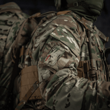 M-Tac Patch Bad Boy (Broderi) på camouflagetøj, broderet kaninske kranium på ace of spades symboliserer mod og frihed, 8x5 cm