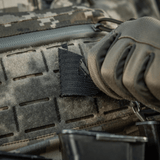 M-Tac Patch Viking Evac monteret på taktisk udstyr i camouflage mønster.