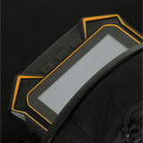 Enhed placeret i M-Tac Sphaera Hardsling Bag Large Elite med Velcro, lavet af slidstærkt Cordura-stof, set i nærbillede.