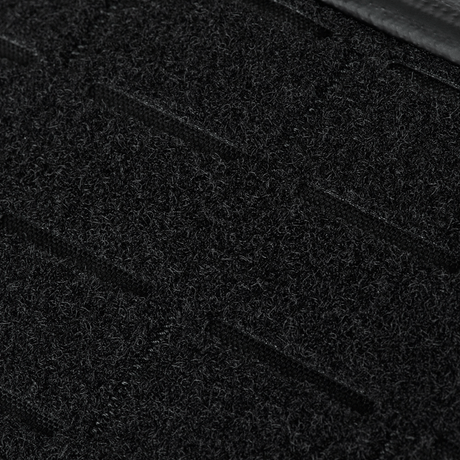 Close-up af M-Tac Plate Carrier Cuirass FAST QRS Gen.II's holdbare Cordura 500D stof med velcrolignende overflade.
