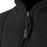 M-Tac Delta Fleece Jakke med lynlåsdetalje og behageligt fleece materiale, ideel til udendørs aktiviteter i koldt vejr.