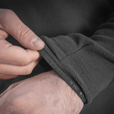 Detalje af manchet på M-Tac Delta Polartec Fleecejakke fremstillet af blødt og varmt Polartec® Micro Series-fleece.