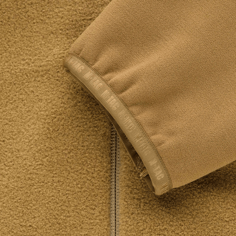 M-Tac Polartec Sport Fleecejakke med fokus på design og materiale, fremstillet af Polartec® 200 Series fleece for komfort og holdbarhed.
