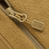 Lukkedetalje på M-Tac Polartec Sport Fleecejakke, der viser holdbar lynlås og premium Polartec® 200 Series fleece.