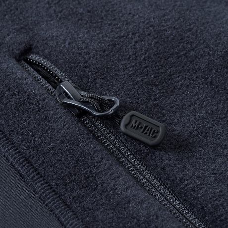 Lynlåsdetalje på M-Tac Polartec Sport Fleecejakke fremstillet af Polartec® 200 Series fleece for optimal varmeisolering og komfort.