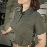 M-Tac Tactical Polo-Shirt 65/35 Lady i grøn, designet til kvinder, lavet af holdbar bomuld-polyester blanding med velcro til mærker.