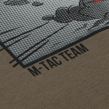 M-Tac T-Shirt Comics Drone Girl med kreativt comic-print, hylder ukrainske droneoperatører, detaljeret visning af M-Tac Team grafikken.
