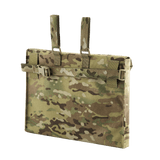 Camouflage M-Tac taske til Bundeswehr liggeunderlag med velcro-stropper til montering på MOLLE-systemer, set fra siden.